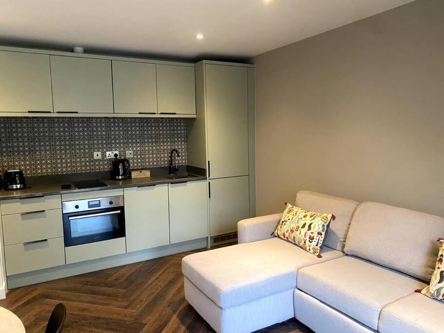 The Retreat, Luxury Studio Apartment In Bath With Parking ภายนอก รูปภาพ